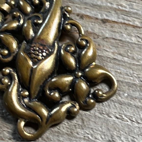 VINTAGE BRASS Floral FRENCH ART NOUVEAU STYLE PENDANT - Picture 8 of 16